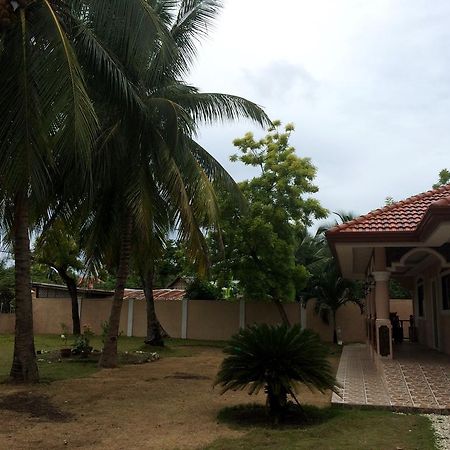 Luzmin Bh - Cottages And Bungalows Oslob Exteriér fotografie