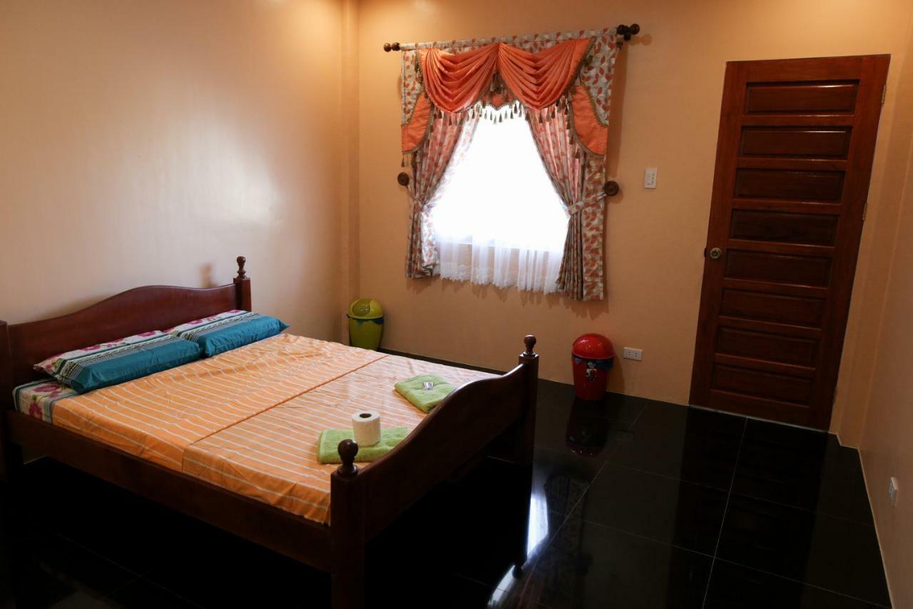Luzmin Bh - Cottages And Bungalows Oslob Pokoj fotografie